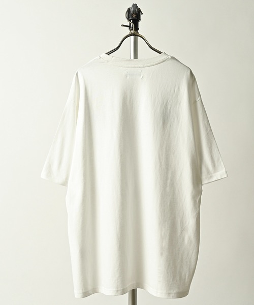 ATELANE(アテレーン)の「ATELANE/シルケット天竺トラ、フラワー、刺繍S/S Tee(Tシャツ/カットソー・メンズ・ブラック系/アッシュグレー/ブラック/ホワイト系/ホワイト・MEDIUM/LARGE)」の6枚目の写真