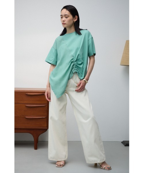 AZUL by moussy(アズールバイマウジー)の「ドロストデザインカットトップス(Tシャツ/カットソー・レディース・オフホワイト/ブラック/ライトグリーン・FREE)」の7枚目の写真