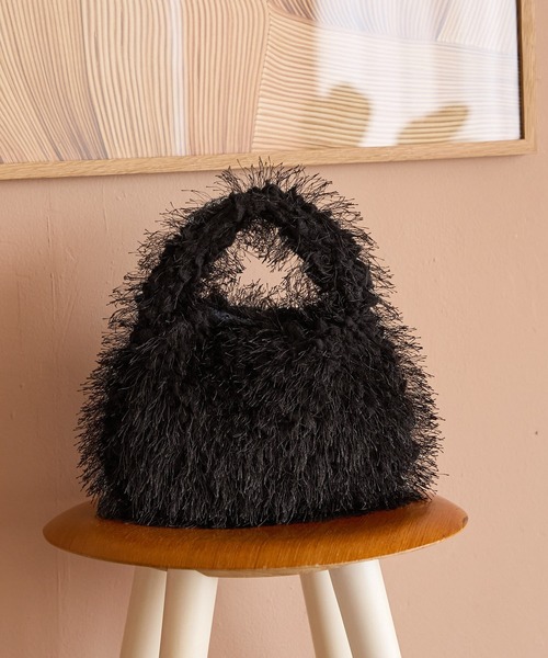 ROPE' PICNIC（ロペピクニック）の「フリンジファーワンハンドルバッグ（ハンドバッグ・レディース・ベージュ系その他/ブラック・FREE）」の2枚目の写真