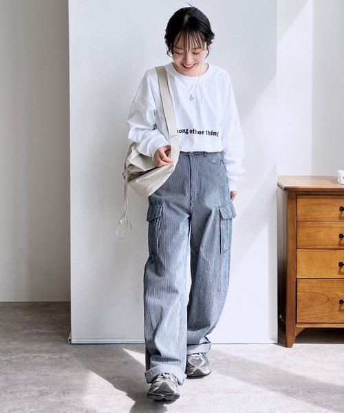 reca(レカ)の「オーバーサイズロゴロンT(amongotherthing)(Tシャツ/カットソー・レディース・グレー系/ブルー系/ホワイト/ブラック・FREE)」の7枚目の写真