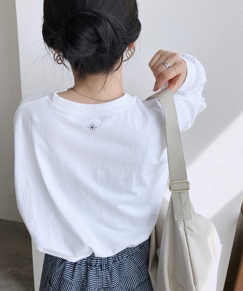 reca(レカ)の「オーバーサイズロゴロンT(amongotherthing)(Tシャツ/カットソー・レディース・グレー系/ブルー系/ホワイト/ブラック・FREE)」の6枚目の写真