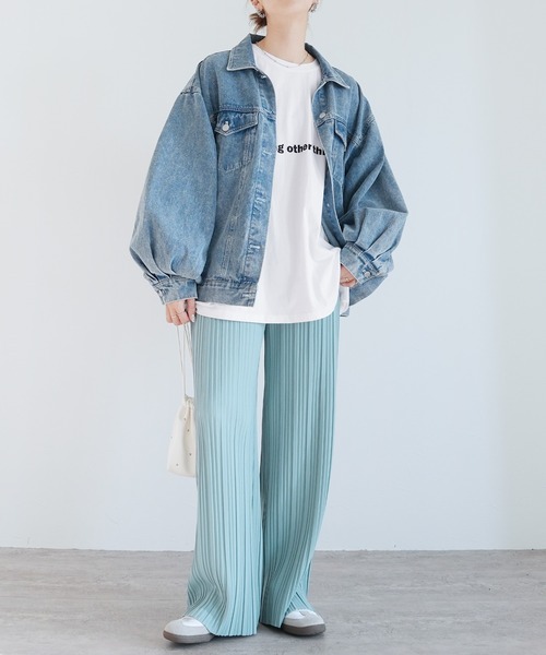 reca(レカ)の「オーバーサイズロゴロンT(amongotherthing)(Tシャツ/カットソー・レディース・グレー系/ブルー系/ホワイト/ブラック・FREE)」の12枚目の写真