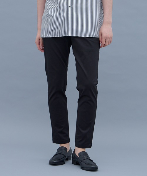 UNITED TOKYO（ユナイテッドトウキョウ）の「テーパードスキニーストレッチPT（チノパンツ・メンズ・カーキ/ブラック・2/1）」の2枚目の写真