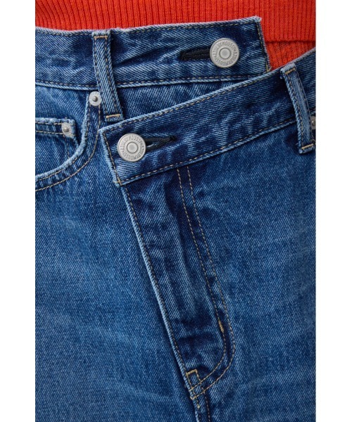 AZUL by moussy(アズールバイマウジー)の「AZUL DENIM オーバーラップロングスカート(デニムスカート・レディース・ライトブラック/ブルー・SMALL/MEDIUM)」の19枚目の写真