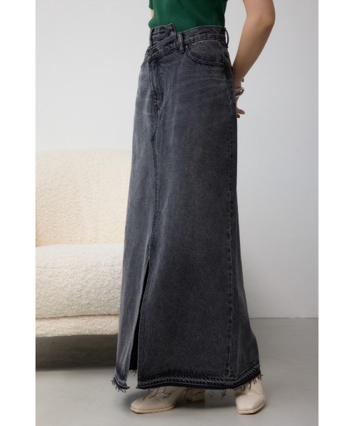 AZUL by moussy(アズールバイマウジー)の「AZUL DENIM オーバーラップロングスカート(デニムスカート・レディース・ライトブラック/ブルー・SMALL/MEDIUM)」の17枚目の写真