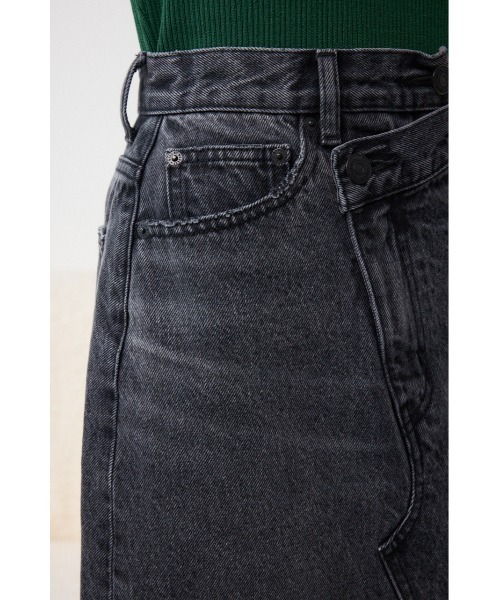 AZUL by moussy(アズールバイマウジー)の「AZUL DENIM オーバーラップロングスカート(デニムスカート・レディース・ライトブラック/ブルー・SMALL/MEDIUM)」の8枚目の写真