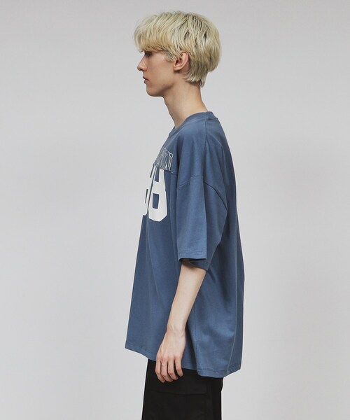 tk.TAKEO KIKUCHI（ティーケータケオキクチ）の「◆リメイクライク ナンバリングTシャツ（Tシャツ/カットソー・メンズ・ブルー系その他/ホワイト/チャコールグレー・02/03/04）」の20枚目の写真
