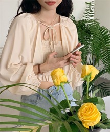 フェミニンシルエット クロップド丈トップス