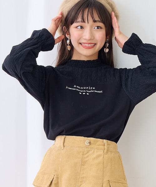 Amourire girl（アムリールガール）の「レース切り替え キャンディースリーブ長袖カットソー（130㎝～160㎝）（Tシャツ/カットソー・キッズ・オフホワイト/ブラック・130cm/140cm/150cm/160cm）」の2枚目の写真