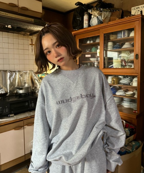 WudgeBoy（ワッジボーイ）の「Logo sweat（スウェット）」 - WEAR