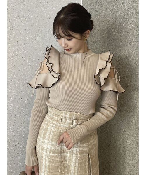 dazzlin（ダズリン）の「ショルダーオープンフリルニット（ニット/セーター・レディース・ブラック/ベージュ/ピンク/オフホワイト・FREE）」の16枚目の写真