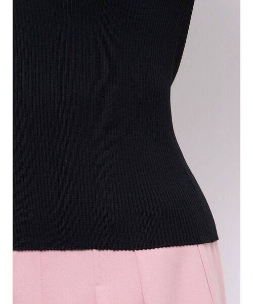 dazzlin（ダズリン）の「ショルダーオープンフリルニット（ニット/セーター・レディース・ブラック/ベージュ/ピンク/オフホワイト・FREE）」の5枚目の写真