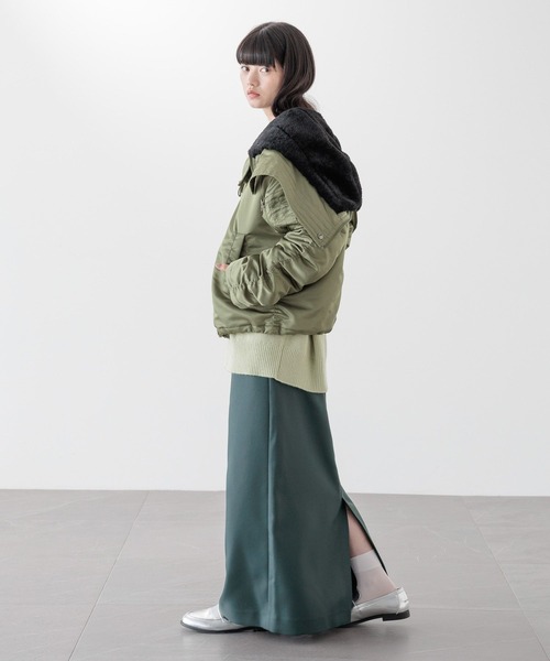 yuw（ユウ）の「Ｎ－２Ｂ　150967（ダウンジャケット/コート・レディース・カーキ/ブラック・FREE）」の4枚目の写真