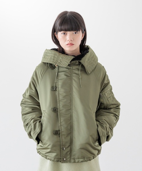 yuw（ユウ）の「Ｎ－２Ｂ　150967（ダウンジャケット/コート・レディース・カーキ/ブラック・FREE）」の12枚目の写真