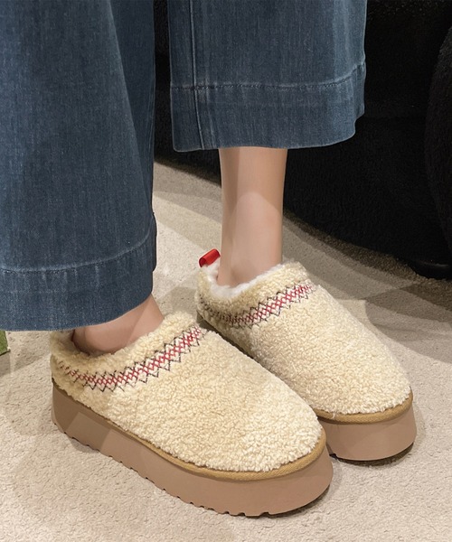 Lace Ladies(レースレディース)の「刺繍付き 厚底 ボア スリッポン シューズ(スリッポン・レディース・ブラウン/アイボリー/ブラック/ベージュ・22.5cm/23cm/23.5cm/24cm/24.5cm/25cm)」の15枚目の写真