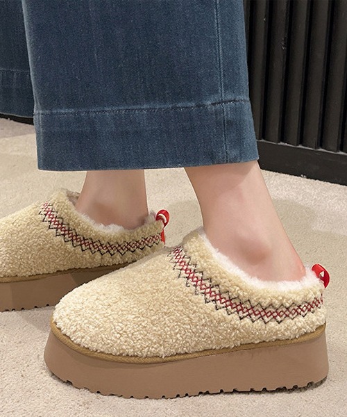 Lace Ladies(レースレディース)の「刺繍付き 厚底 ボア スリッポン シューズ(スリッポン・レディース・ブラウン/アイボリー/ブラック/ベージュ・22.5cm/23cm/23.5cm/24cm/24.5cm/25cm)」の16枚目の写真