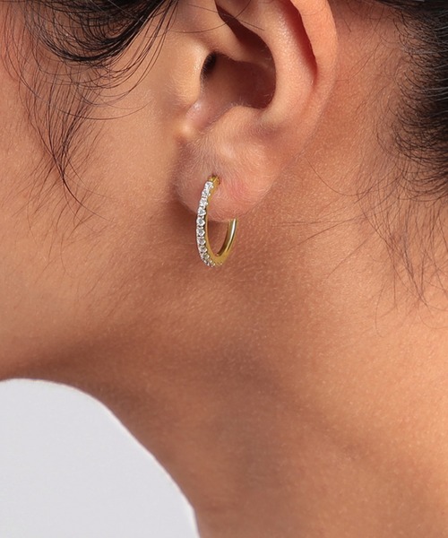 PLUS VENDOME(プラス ヴァンドーム)の「FINELINETATTOO_02 ピアス(ピアス(両耳用)・レディース・イエローゴールド/シルバー・ONE SIZE)」の13枚目の写真