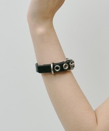 AIVER（アイバー）の「AIVER　ハトメレザーバングル（バングル/リストバンド）」
