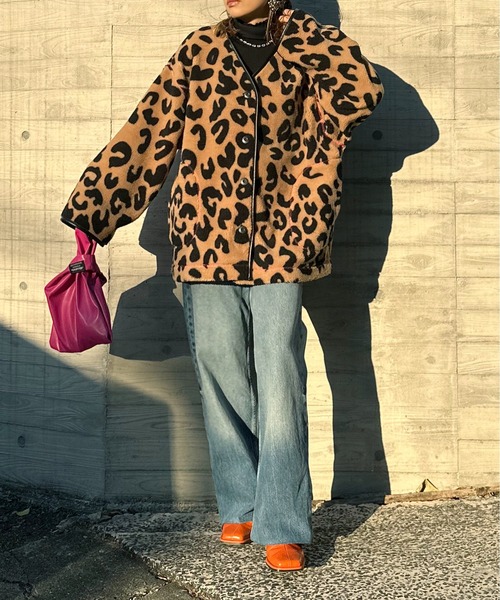 mi via loca（ミヴィアロカ）の「レオパード柄 ノーカラー ボアジャケット（ノーカラージャケット・レディース・グレー/ベージュ・FREE）」の12枚目の写真