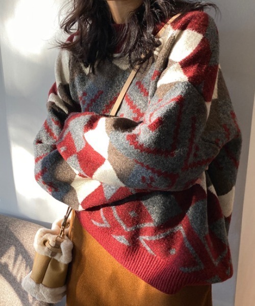 GEMEDA(ジェメダ)の「ノルディック柄オーバーサイズハイネックニットセーター(ニット/セーター・レディース・レッド/ベージュ・M)」の6枚目の写真