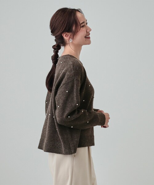 DRESKIP(ドレスキップ)の「◆【S-LL】上品でフェミニン 大人のための ふわふわビジュー付ニット(ニット/セーター・レディース・ダークブラウン/チャコールグレー/ライトブルー/オフホワイト・01/02/03/04)」の10枚目の写真