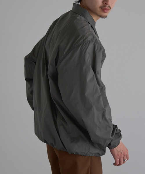 MAISON CLUB(メゾンクラブ)の「【MAISON CLUB】US Coach Jacket ウインドブレーカー 裏生地あり(ナイロンジャケット・メンズ・ブラック/ネイビー/グレー・XL/M/L/2XL)」の15枚目の写真