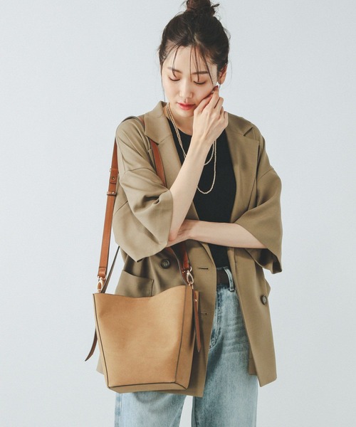 GLOBAL WORK(グローバルワーク)の「スペ軽5WAYショルダー/253022(ショルダーバッグ・レディース・アイボリー/ブラック/カーキ/シルバー/ブラウン系その他5/ダークブラウン・ONE SIZE)」の17枚目の写真