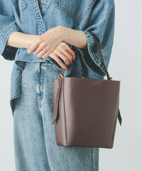 GLOBAL WORK(グローバルワーク)の「スペ軽5WAYショルダー/253022(ショルダーバッグ・レディース・アイボリー/ブラック/カーキ/シルバー/ブラウン系その他5/ダークブラウン・ONE SIZE)」の16枚目の写真