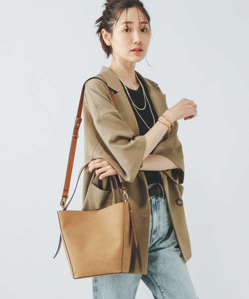 GLOBAL WORK(グローバルワーク)の「スペ軽5WAYショルダー/253022(ショルダーバッグ・レディース・アイボリー/ブラック/カーキ/シルバー/ブラウン系その他5/ダークブラウン・ONE SIZE)」の19枚目の写真