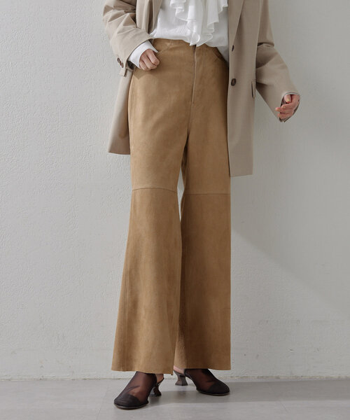 Whim Gazette(ウィムガゼット)の「スエードパンツ(その他パンツ・レディース・キャメル・FREE)」の1枚目の写真