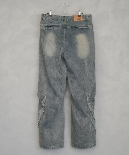 Shoowtime(ショウタイム)の「Vintage wash back hem fringe straight denim pants / ビンテージウォッシュバック裾フリンジストレートデニムパンツ(デニムパンツ・メンズ・ライトブルー・X-LARGE/LARGE/MEDIUM)」の4枚目の写真