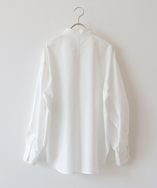 J by blue(ジェイバイブルー)の「タック袖オーバーサイズシャツ(シャツ/ブラウス・レディース・ホワイト/ブルー/グレー・MEDIUM)」の7枚目の写真