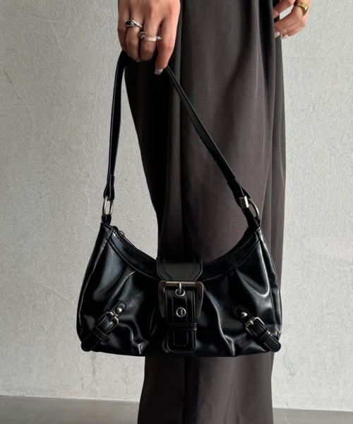 efill（エフィル）の「ベルト付き クロスボーダー ショルダーバック / ハンドバック（ショルダーバッグ・レディース・ブラウン/ブラック・FREE）」の2枚目の写真