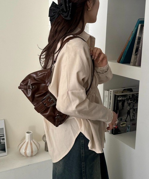 efill（エフィル）の「ベルト付き クロスボーダー ショルダーバック / ハンドバック（ショルダーバッグ・レディース・ブラウン/ブラック・FREE）」の8枚目の写真