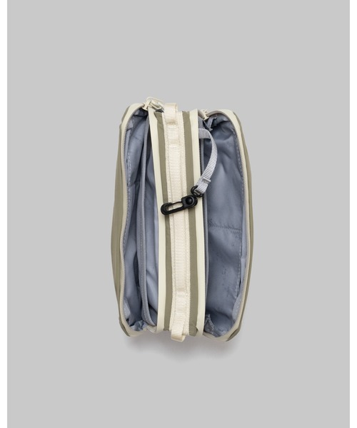 Topologie(トポロジー)の「Bottle Sacoche ボトルサコッシュ【バッグ単体】(ショルダーバッグ・レディース・ブラック/ブルー/モスグリーン系/モスグリーン・ONE SIZE)」の13枚目の写真