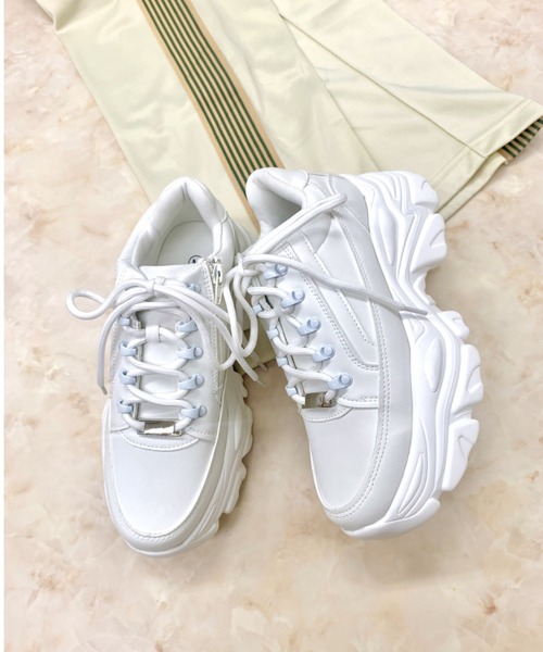 R&E（アールアンドイー）の「【R&E】サイドファスナーメタルポイント厚底スニーカー（スニーカー・レディース・ブラック/ホワイト・L/M/LL/S）」の17枚目の写真