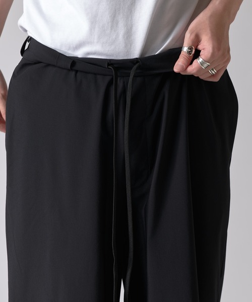 ITTI(イッチ)の「接触冷感クロップドパンツ ITTI exclusive for Lui's(その他パンツ・メンズ・ブラック・1/2)」の13枚目の写真