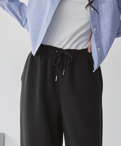 MONO-MART（モノマート）の「イージードライダンボールワイドスウェットパンツ（スウェットパンツ・レディース・チャコール/杢グレー/オフホワイト/ブラック/サックスブルー/アイボリー/ブラウン/ダークネイビー/ワイン系/モカ・S/M/L）」の11枚目の写真