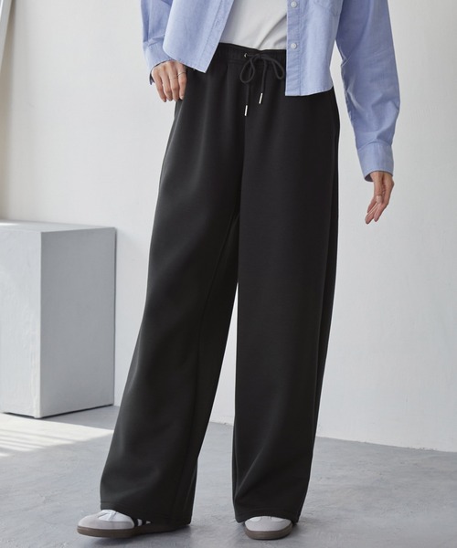 MONO-MART（モノマート）の「イージードライダンボールワイドスウェットパンツ（スウェットパンツ・レディース・チャコール/杢グレー/オフホワイト/ブラック/サックスブルー/アイボリー/ブラウン/ダークネイビー/ワイン系/モカ・S/M/L）」の13枚目の写真