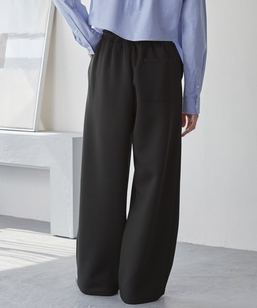 MONO-MART（モノマート）の「イージードライダンボールワイドスウェットパンツ（スウェットパンツ・レディース・チャコール/杢グレー/オフホワイト/ブラック/サックスブルー/アイボリー/ブラウン/ダークネイビー/ワイン系/モカ・S/M/L）」の15枚目の写真