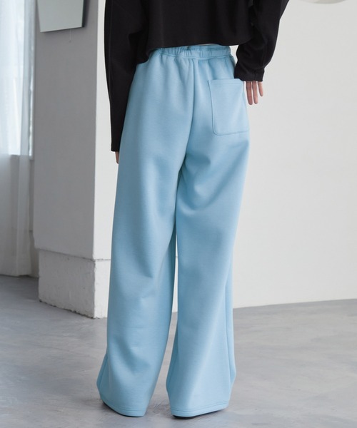 MONO-MART（モノマート）の「イージードライダンボールワイドスウェットパンツ（スウェットパンツ・レディース・チャコール/杢グレー/オフホワイト/ブラック/サックスブルー/アイボリー/ブラウン/ダークネイビー/ワイン系/モカ・S/M/L）」の20枚目の写真