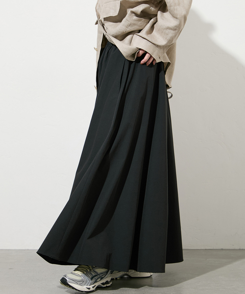 JOURNAL STANDARD（ジャーナルスタンダード）の「【撥水/接触冷感/洗える/UVカット】リネンナイロンストレッチギャザースカート（スカート・レディース・ブラック/ブラウン・36/38）」の8枚目の写真