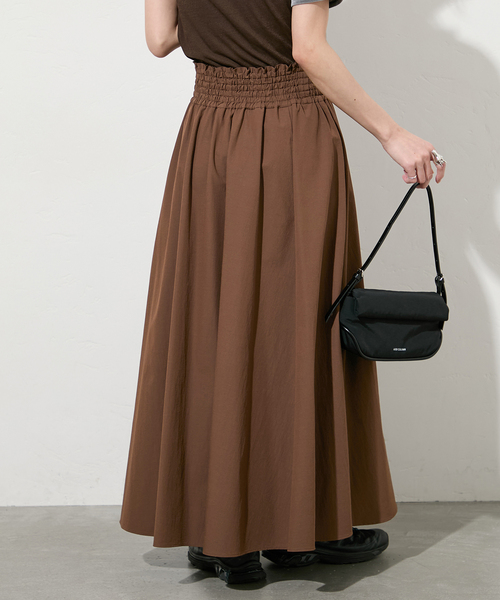 JOURNAL STANDARD（ジャーナルスタンダード）の「【撥水/接触冷感/洗える/UVカット】リネンナイロンストレッチギャザースカート（スカート・レディース・ブラック/ブラウン・36/38）」の10枚目の写真