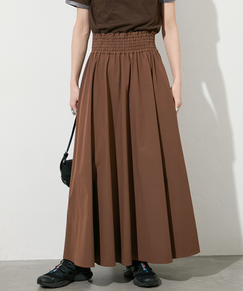 JOURNAL STANDARD（ジャーナルスタンダード）の「【撥水/接触冷感/洗える/UVカット】リネンナイロンストレッチギャザースカート（スカート・レディース・ブラック/ブラウン・36/38）」の12枚目の写真