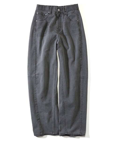 Live in comfort（リブインコンフォート）の「リブ　イン　コンフォート　くぼっち★とコラボ　はくだけでオシャレ見えする　大人にちょうどいいカーブデニムパンツ（デニムパンツ・レディース・ライトブルー・6/7/8）」の2枚目の写真