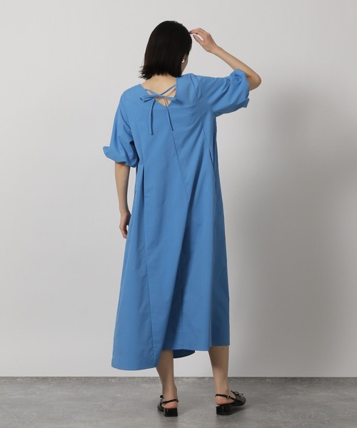 LAKOLE（ラコレ）の「袖バルーンタックワンピース / 326952（ワンピース・レディース・ブラック/ライトベージュ/ブルー・FREE）」の3枚目の写真