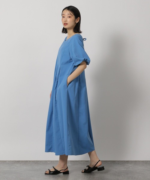 LAKOLE（ラコレ）の「袖バルーンタックワンピース / 326952（ワンピース・レディース・ブラック/ライトベージュ/ブルー・FREE）」の9枚目の写真