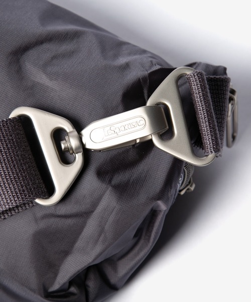 LeSportsac(レスポートサック)の「LeSportsac ESSENTIAL BELT BAG レスポートサック エッセンシャル ボディバッグ(ボディバッグ/ウエストポーチ・レディース・ブラック/グレー系1/ブラック系1・FREE)」の21枚目の写真