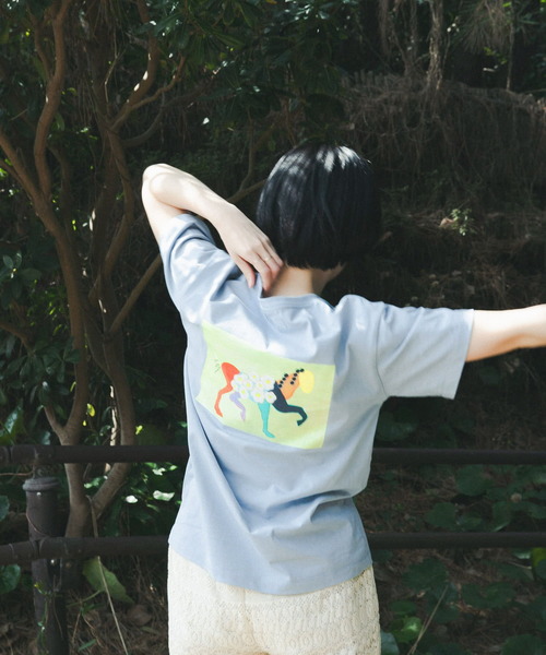 Common Noun(コモン ナウン)の「『別注』Common Noun×DOORS HORSE Kana Akiyama T-shirts(Tシャツ/カットソー・レディース・ライトブルー/ホワイト・ONE)」の4枚目の写真