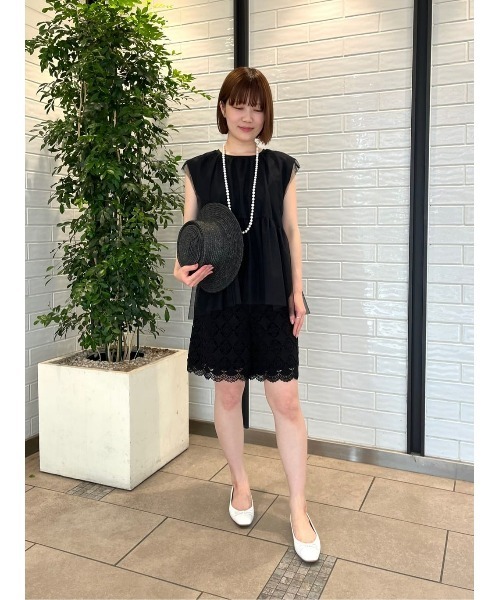 allureville(アルアバイル)の「チュールドッキングイレヘムプルオーバー(Tシャツ/カットソー・レディース・オフホワイト/ブラック・2)」の15枚目の写真